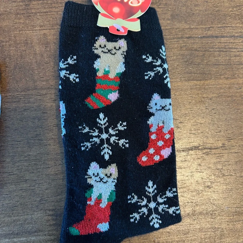 Holiday Christmas Winter Crew Socks - Black and Blue NWT - Picture 3 of 4